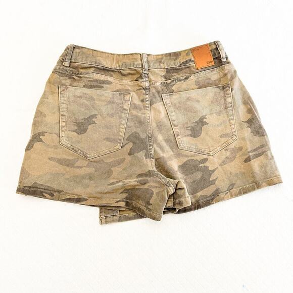 Zara Assymetrical Front Panel Camouflage Printed Skirt Short Size M - Picture 2 of 5